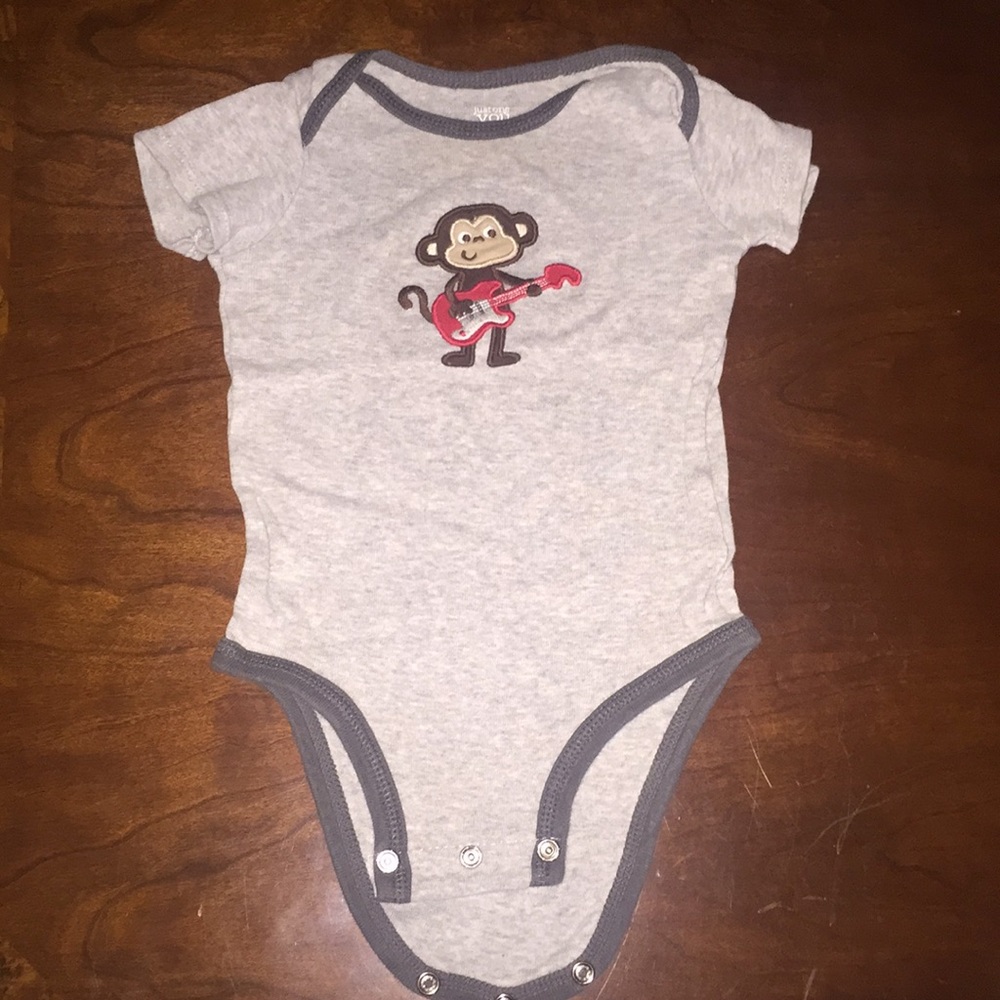 Baby shirt bodysuit